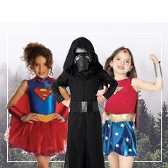 Trajes de super -heróis da criança